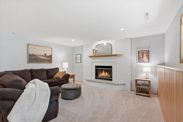 7837 Lois Lowry Lane, Madison, WI 53719