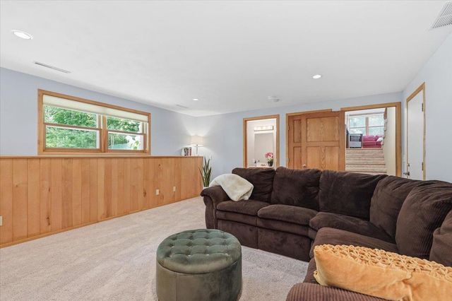 7837 Lois Lowry Lane, Madison, WI 53719