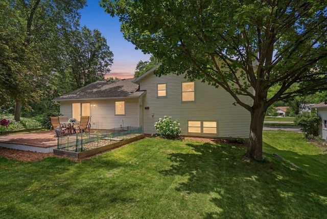 7837 Lois Lowry Lane, Madison, WI 53719