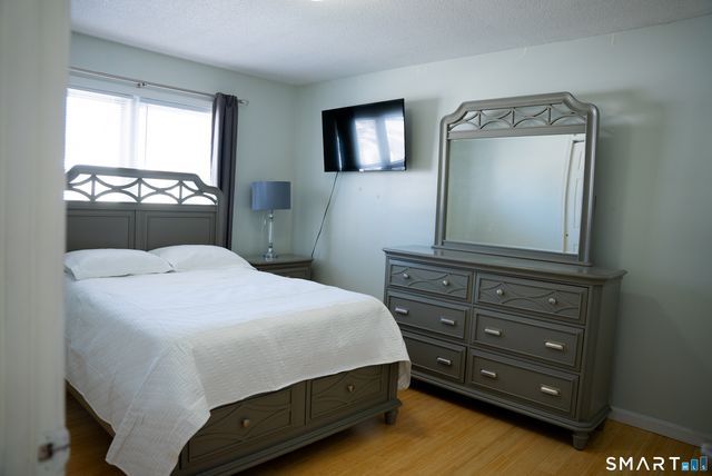 31 Kendall Circle, Waterbury, CT 06708