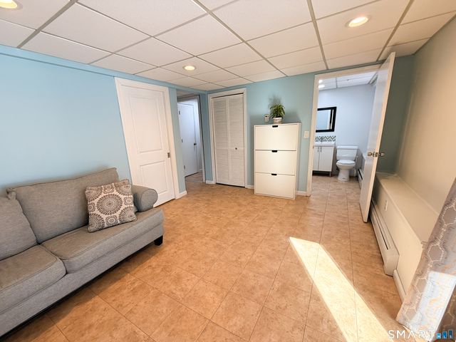 31 Kendall Circle, Waterbury, CT 06708