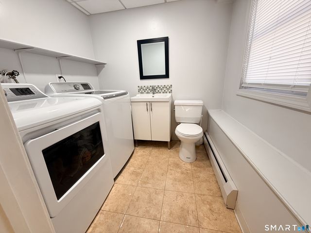 31 Kendall Circle, Waterbury, CT 06708