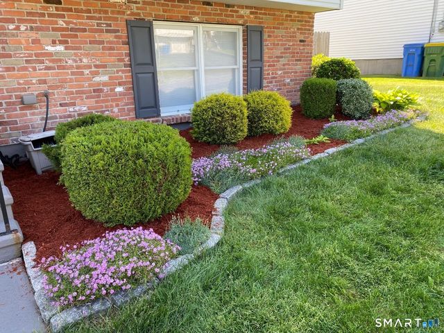 31 Kendall Circle, Waterbury, CT 06708