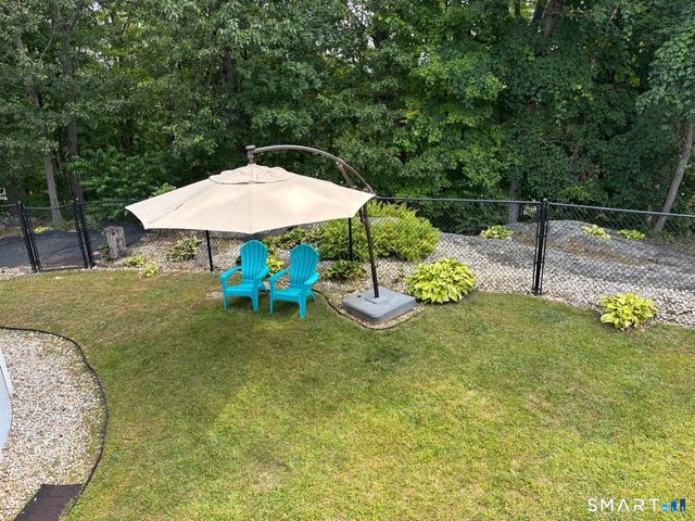 31 Kendall Circle, Waterbury, CT 06708