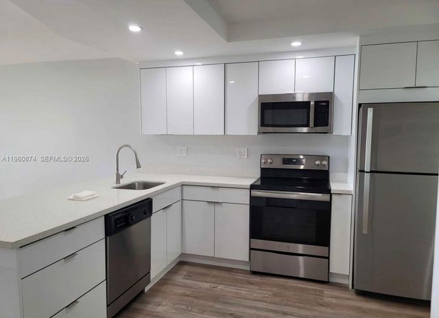 1680 NE 191st St 410-2, Miami, FL 33179