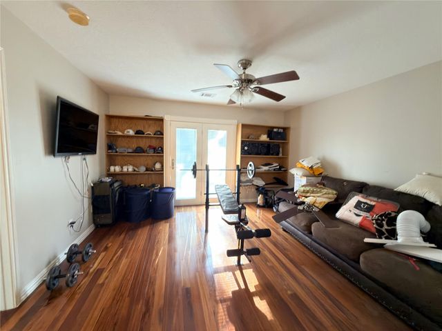 3504 Whitestone Drive, Pearland, TX 77584
