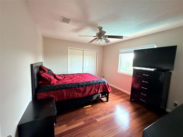 3504 Whitestone Drive, Pearland, TX 77584
