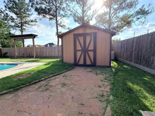 3504 Whitestone Drive, Pearland, TX 77584