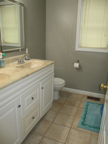 64 Jay Way, Rochester, NH 03868