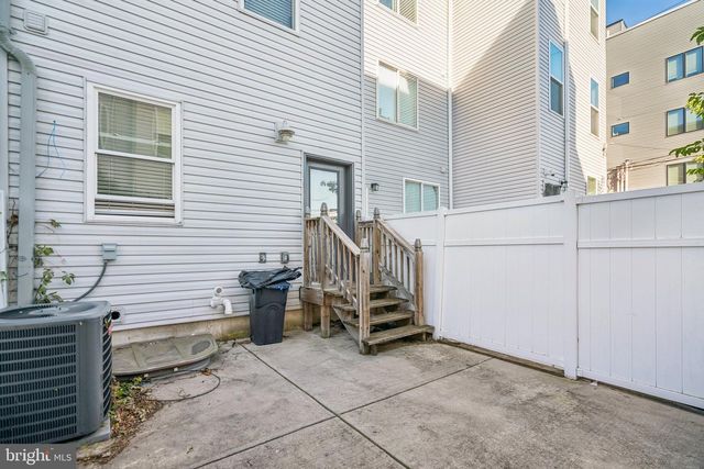 924 W SUSQUEHANNA AVE, Philadelphia, PA 19122