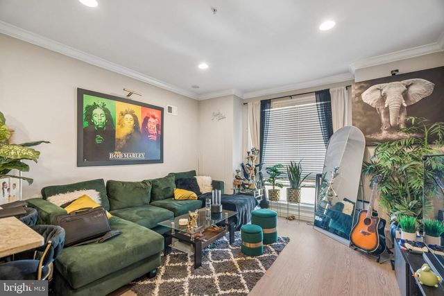 924 W SUSQUEHANNA AVE, Philadelphia, PA 19122