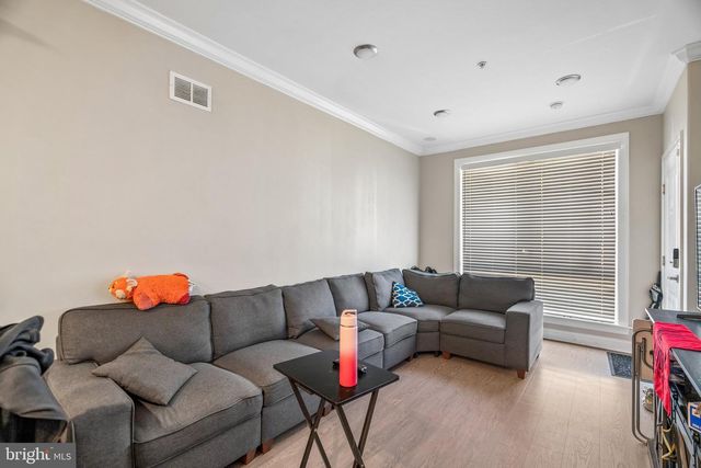 924 W SUSQUEHANNA AVE, Philadelphia, PA 19122