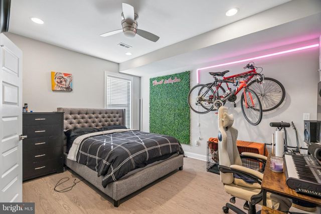 924 W SUSQUEHANNA AVE, Philadelphia, PA 19122