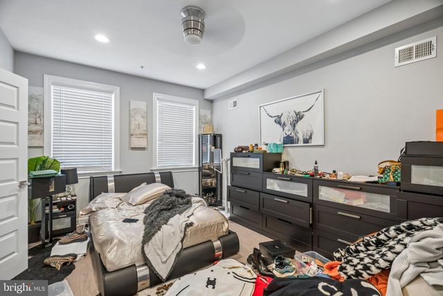 924 W SUSQUEHANNA AVE, Philadelphia, PA 19122