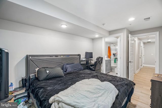 924 W SUSQUEHANNA AVE, Philadelphia, PA 19122