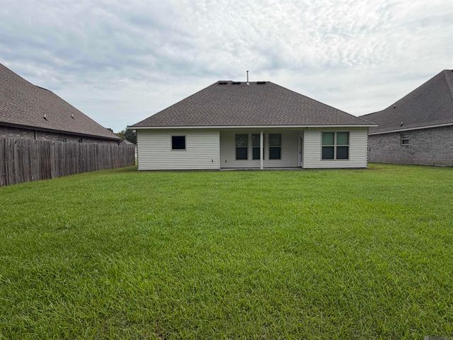 11889 Wildebeest Ridge Dr, Denham Springs, LA 70726