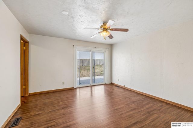 72030 649 Avenue, Shubert, NE 68437