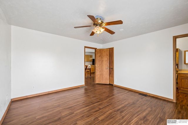 72030 649 Avenue, Shubert, NE 68437