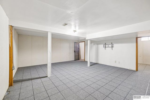 72030 649 Avenue, Shubert, NE 68437