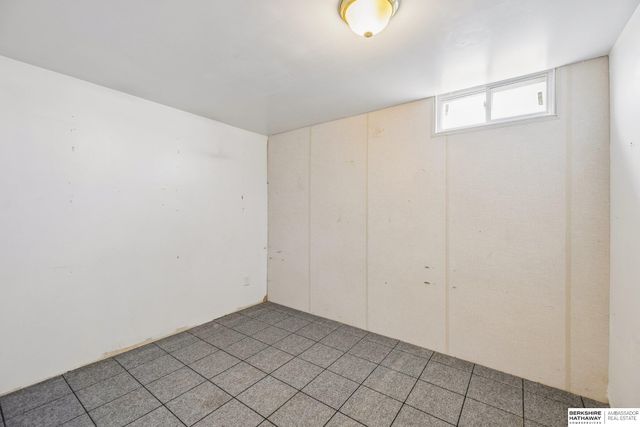 72030 649 Avenue, Shubert, NE 68437