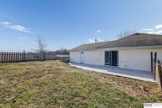 72030 649 Avenue, Shubert, NE 68437