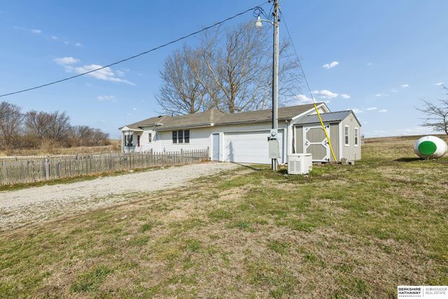 72030 649 Avenue, Shubert, NE 68437