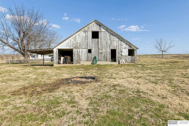 72030 649 Avenue, Shubert, NE 68437