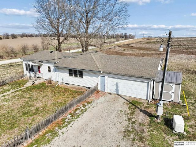 72030 649 Avenue, Shubert, NE 68437