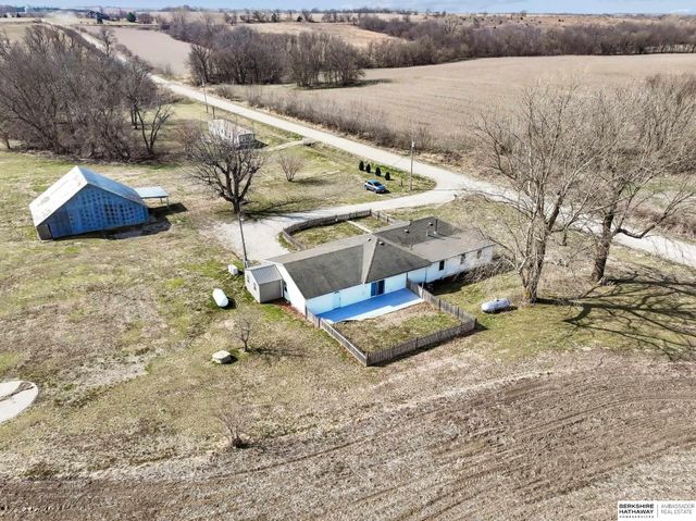 72030 649 Avenue, Shubert, NE 68437