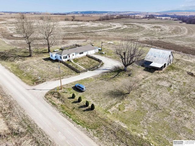 72030 649 Avenue, Shubert, NE 68437