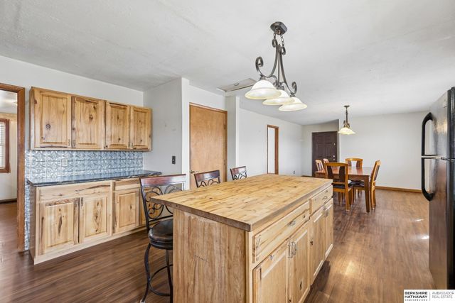 72030 649 Avenue, Shubert, NE 68437