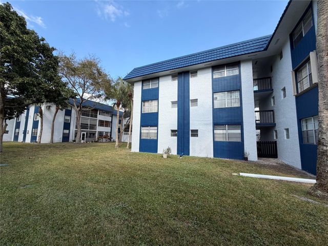 3050 Holiday Springs Boulevard 105, Margate, FL 33063