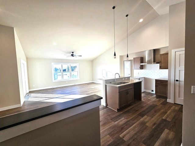 979 Pheasant Run, Lomira, WI 53048
