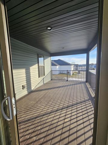 979 Pheasant Run, Lomira, WI 53048