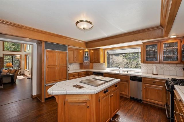 27336 Alpen, Lake Arrowhead, CA 92352