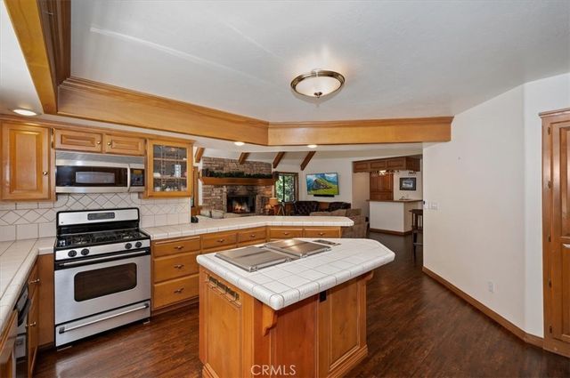 27336 Alpen, Lake Arrowhead, CA 92352
