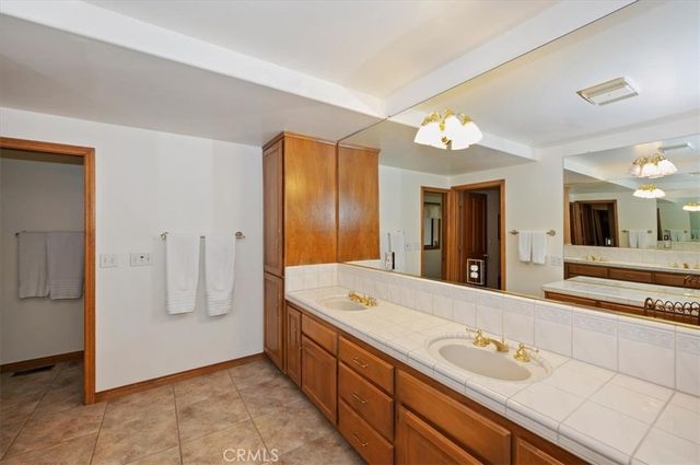 27336 Alpen, Lake Arrowhead, CA 92352
