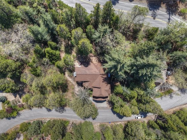 27336 Alpen, Lake Arrowhead, CA 92352