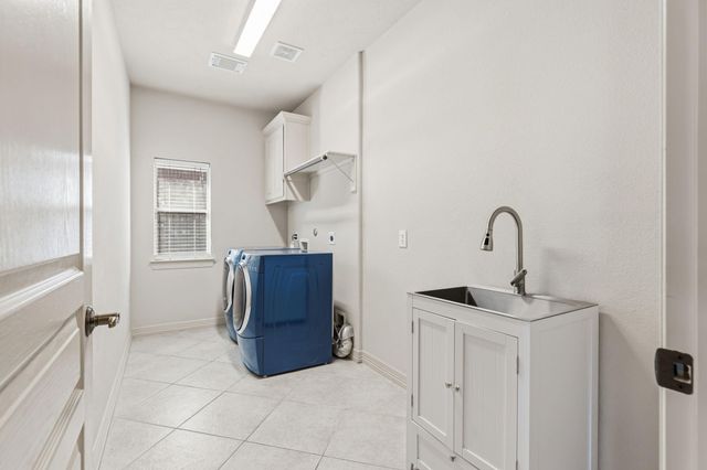 8411 Middle Canyon Road, Katy, TX 77494