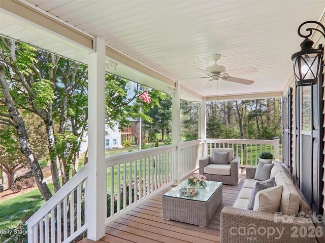 117 Apple Meadow Court, Hendersonville, NC 28739