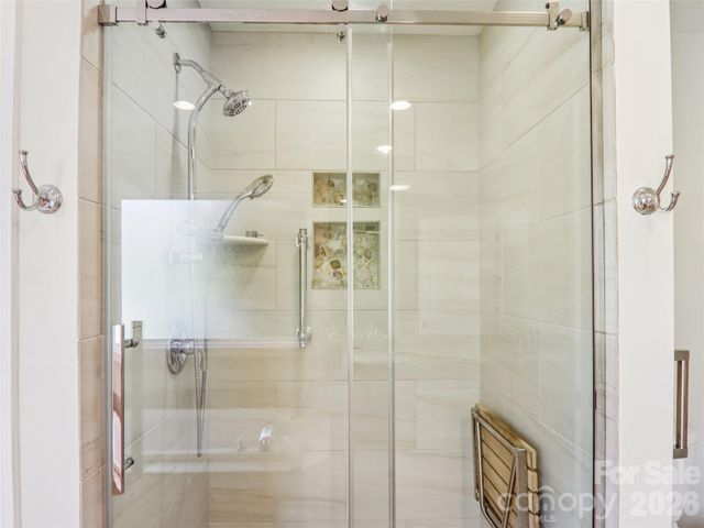 117 Apple Meadow Court, Hendersonville, NC 28739