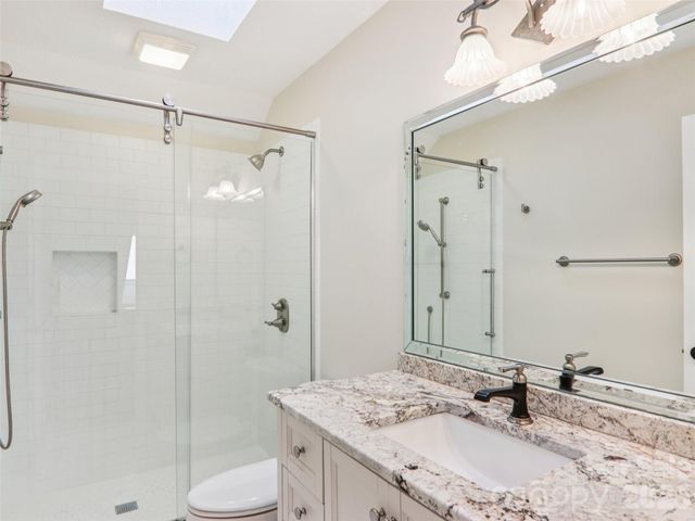 117 Apple Meadow Court, Hendersonville, NC 28739