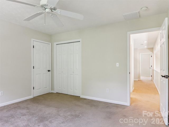 117 Apple Meadow Court, Hendersonville, NC 28739