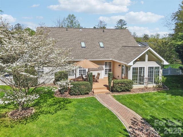 117 Apple Meadow Court, Hendersonville, NC 28739