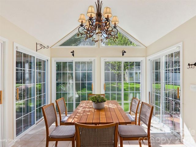 117 Apple Meadow Court, Hendersonville, NC 28739