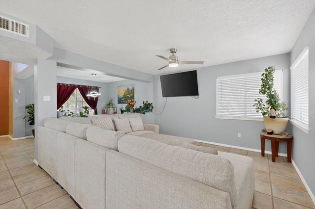 8100 Glenbrook Place NW, Albuquerque, NM 87120
