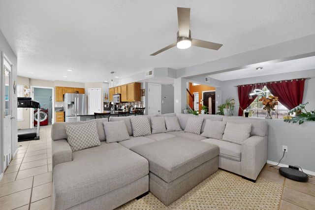 8100 Glenbrook Place NW, Albuquerque, NM 87120