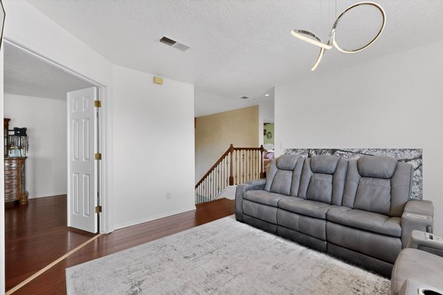8100 Glenbrook Place NW, Albuquerque, NM 87120