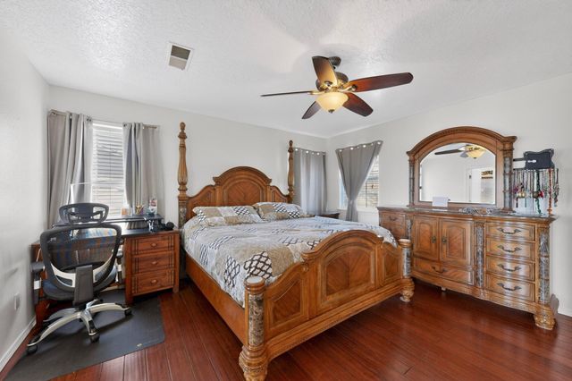 8100 Glenbrook Place NW, Albuquerque, NM 87120