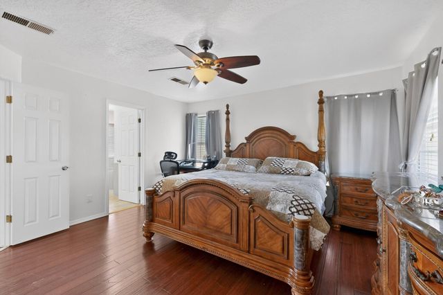 8100 Glenbrook Place NW, Albuquerque, NM 87120